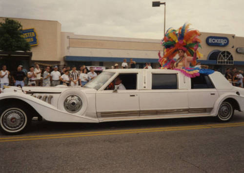 Download the full-sized image of Houston Gay Pride parade